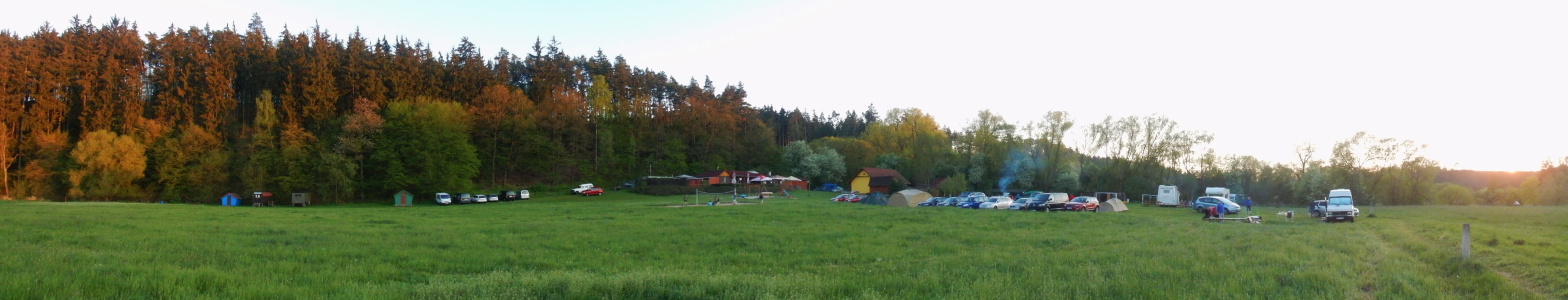 Veřejné tábořiště "U Dolanského mostu" ( Na Závrtku)